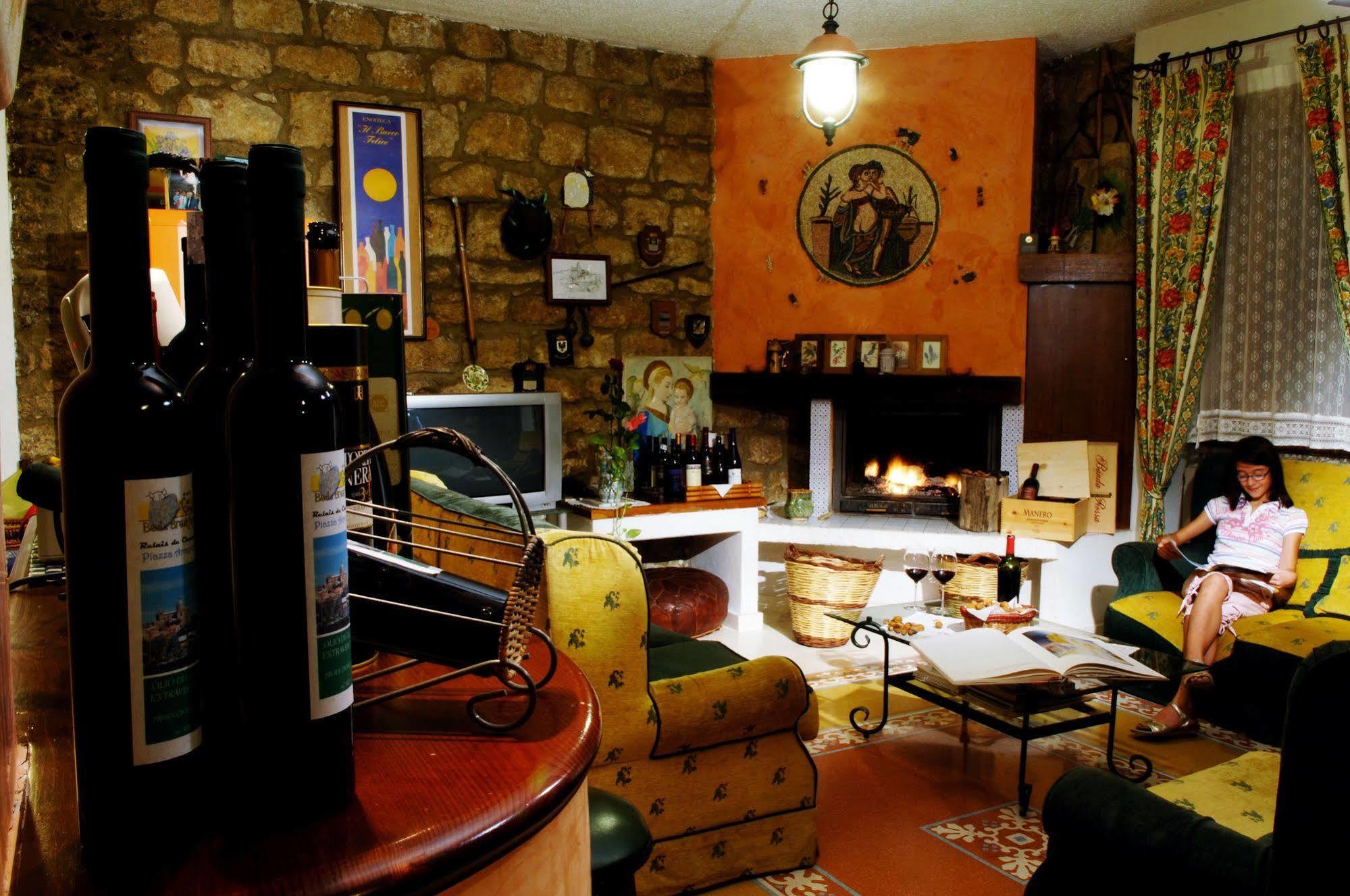 ピアッツァ・アルメリーナ La Casa Sulla Collina D'Oro Bed & Breakfast エクステリア 写真